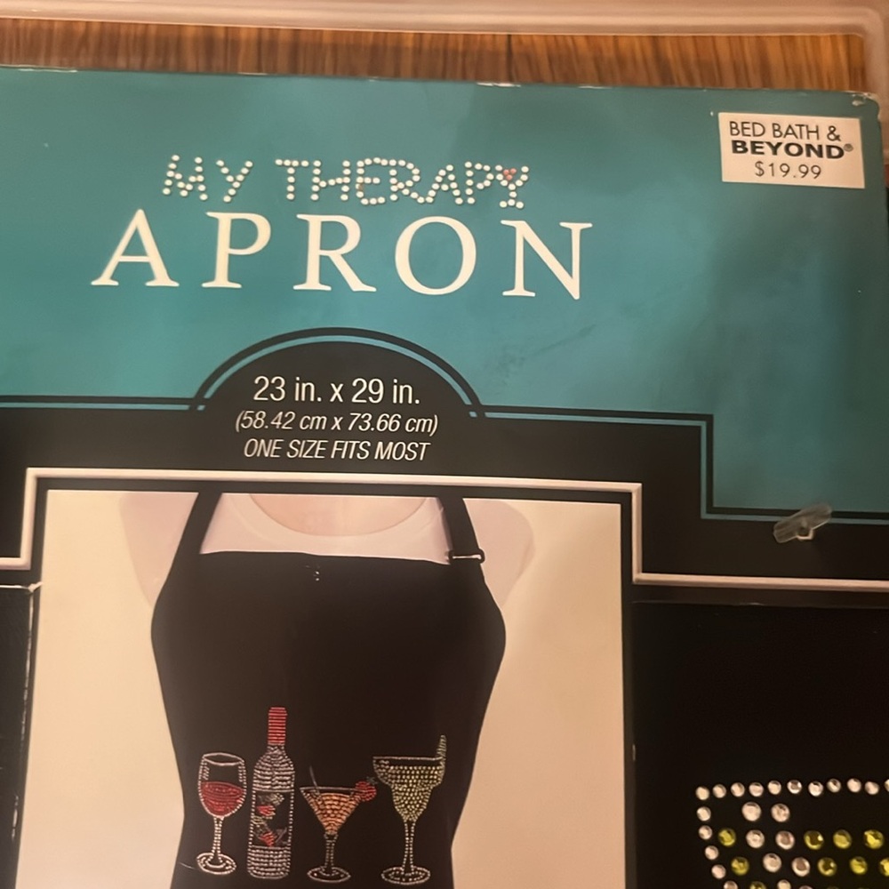 Apron - Picture 2 of 4
